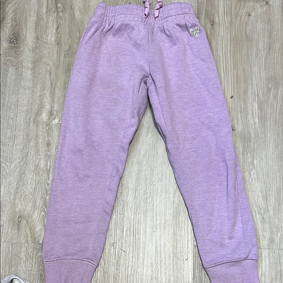 4/$20 Kids Lavender Sweatpants - Picture 1 of 1